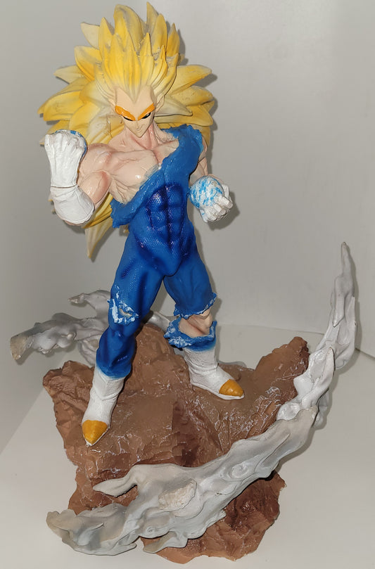 Dragon Ball Z Super Saiyan 3 Vegeta Kylin Statue